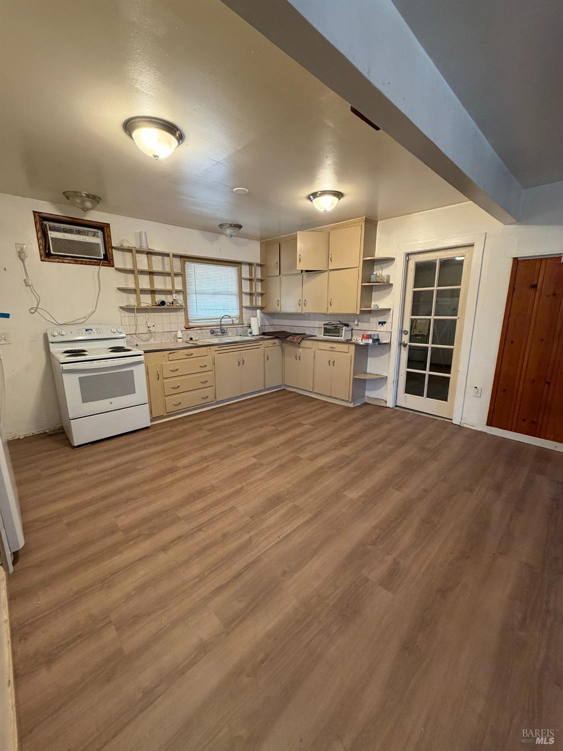 3995 Mullen Avenue Clearlake CA 95422