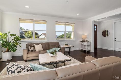 11 Zandra Place Novato CA 94945