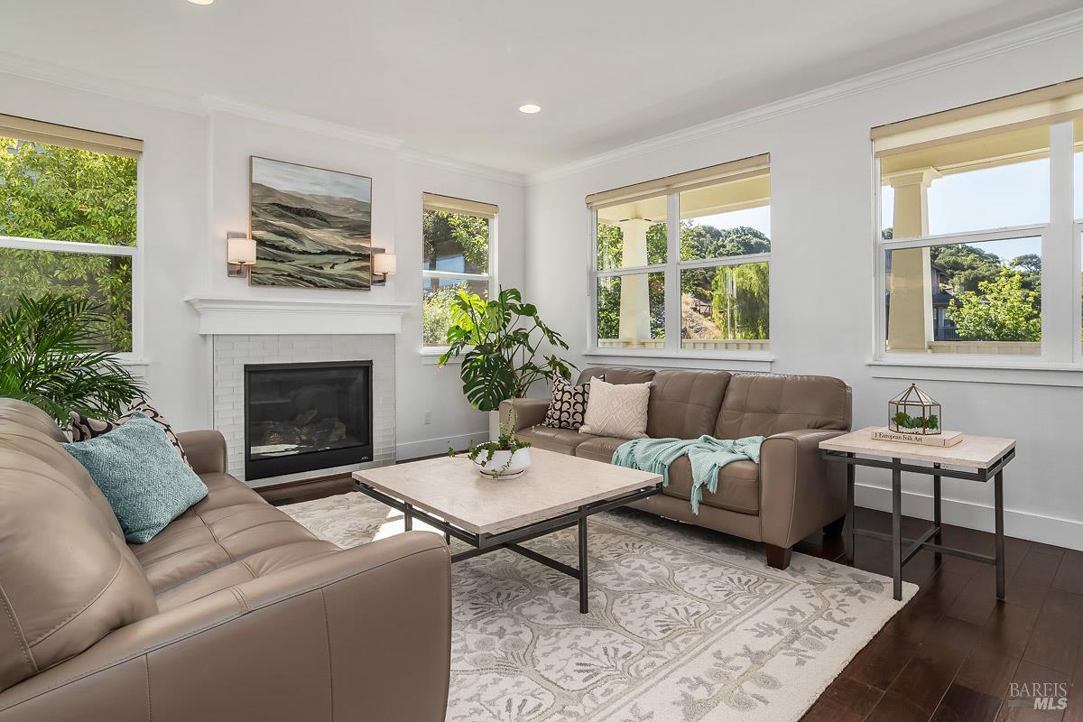11 Zandra Place Novato CA 94945