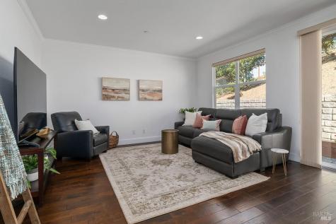 11 Zandra Place Novato CA 94945