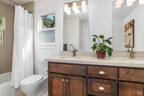 11 Zandra Place Novato CA 94945
