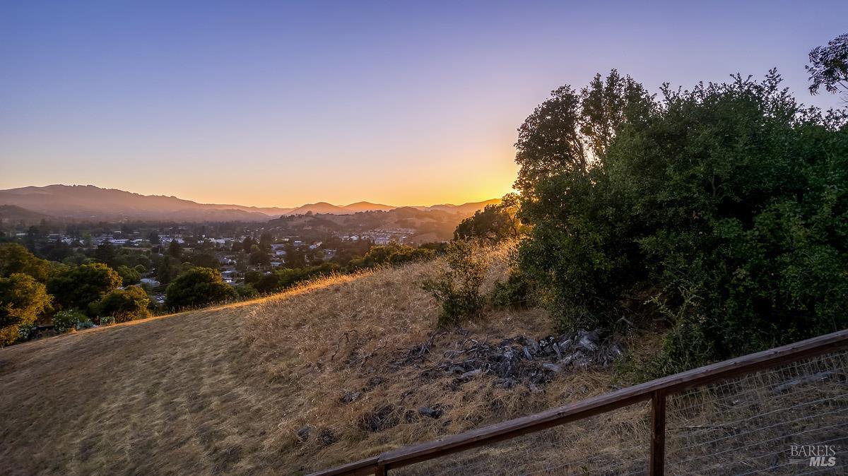 11 Zandra Place Novato CA 94945