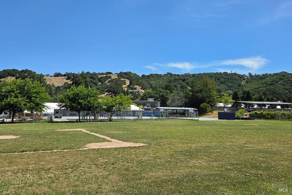 11 Zandra Place Novato CA 94945