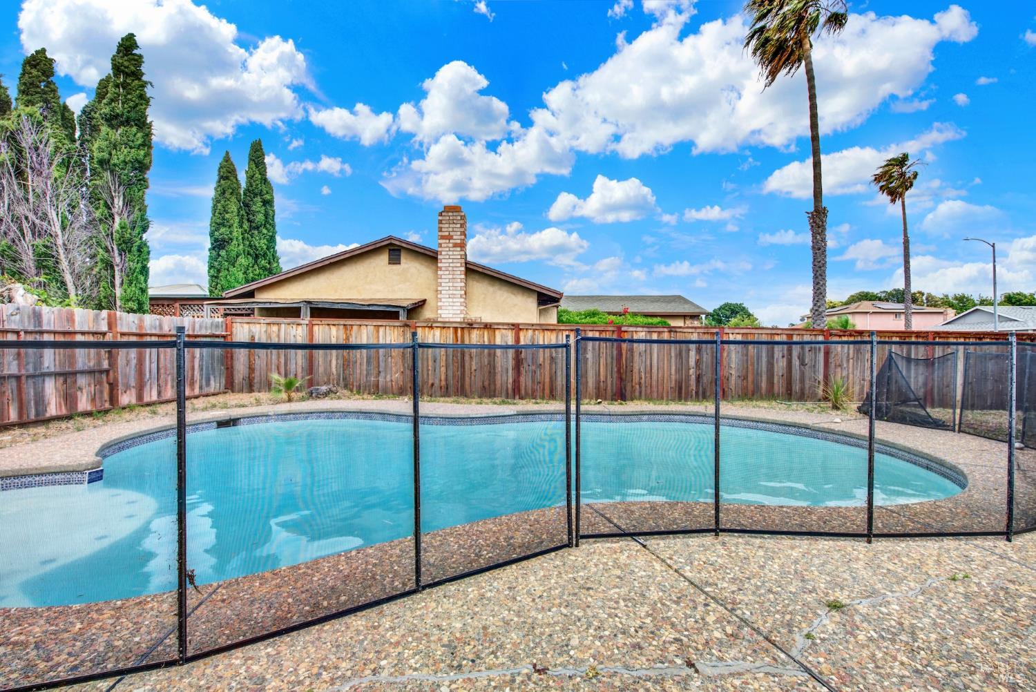 817 White Wing Lane Suisun City CA 94585