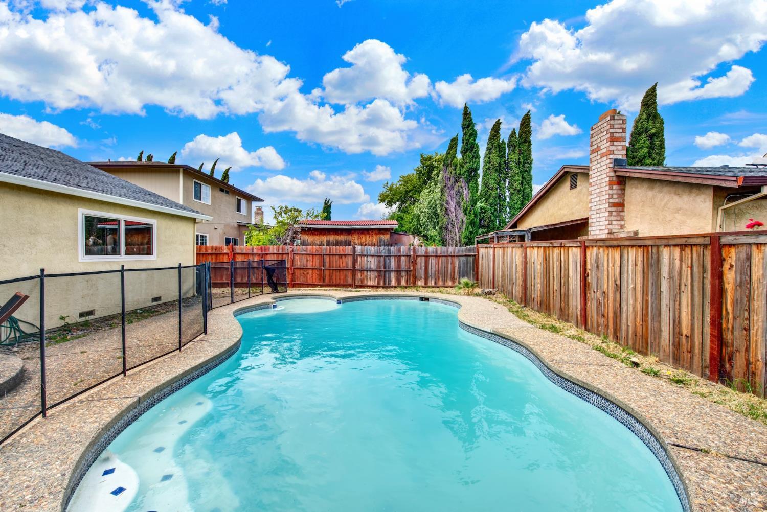 817 White Wing Lane Suisun City CA 94585