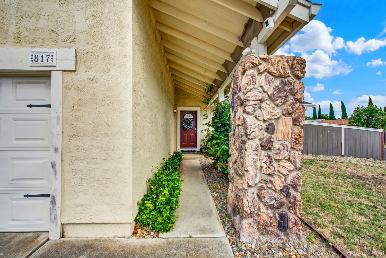 817 White Wing Lane Suisun City CA 94585