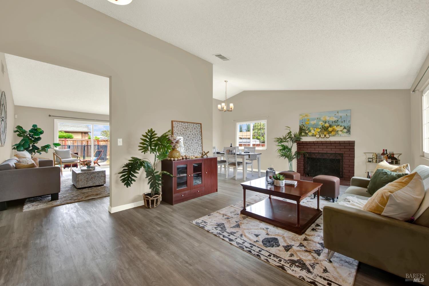 817 White Wing Lane Suisun City CA 94585