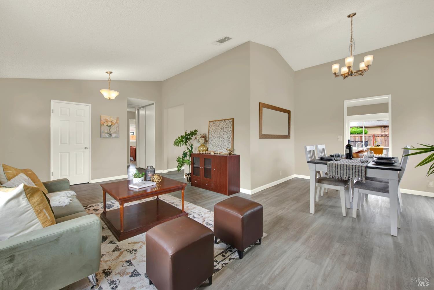 817 White Wing Lane Suisun City CA 94585