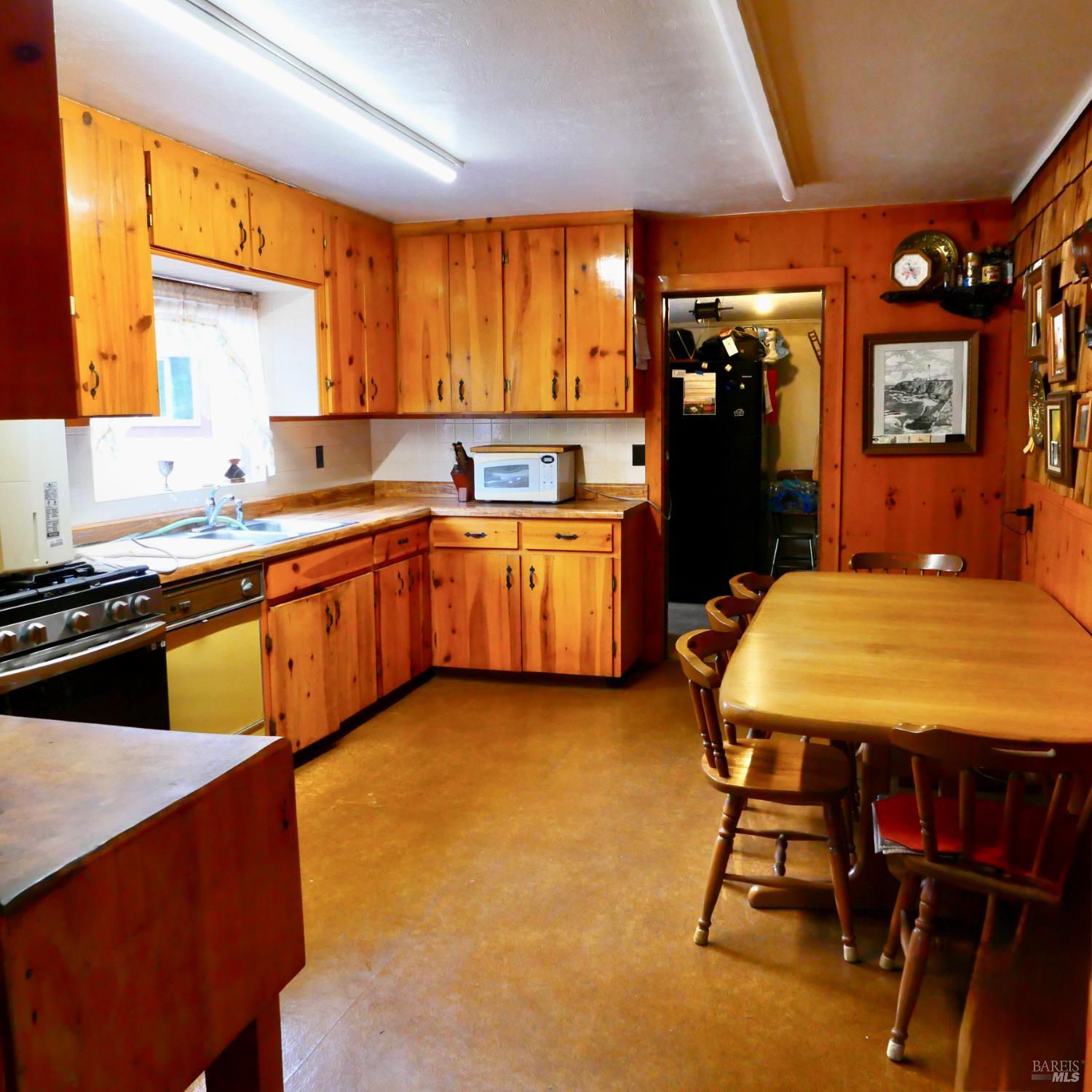 19231 Summers Lane Fort Bragg CA 95437