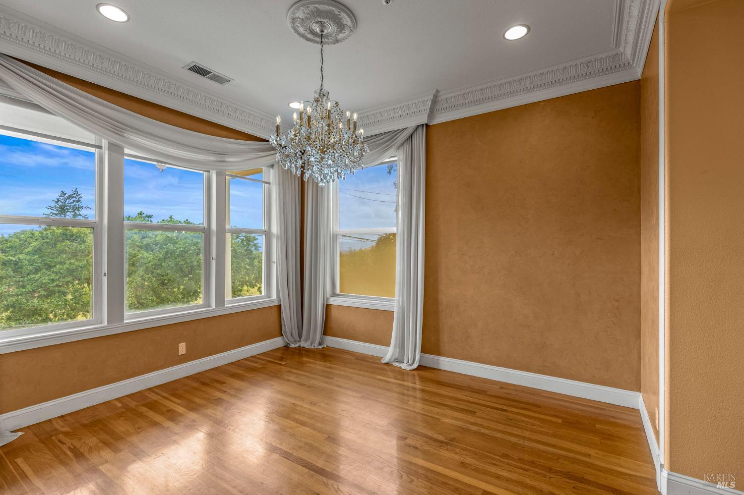 382 Lakeview Drive Napa CA 94559