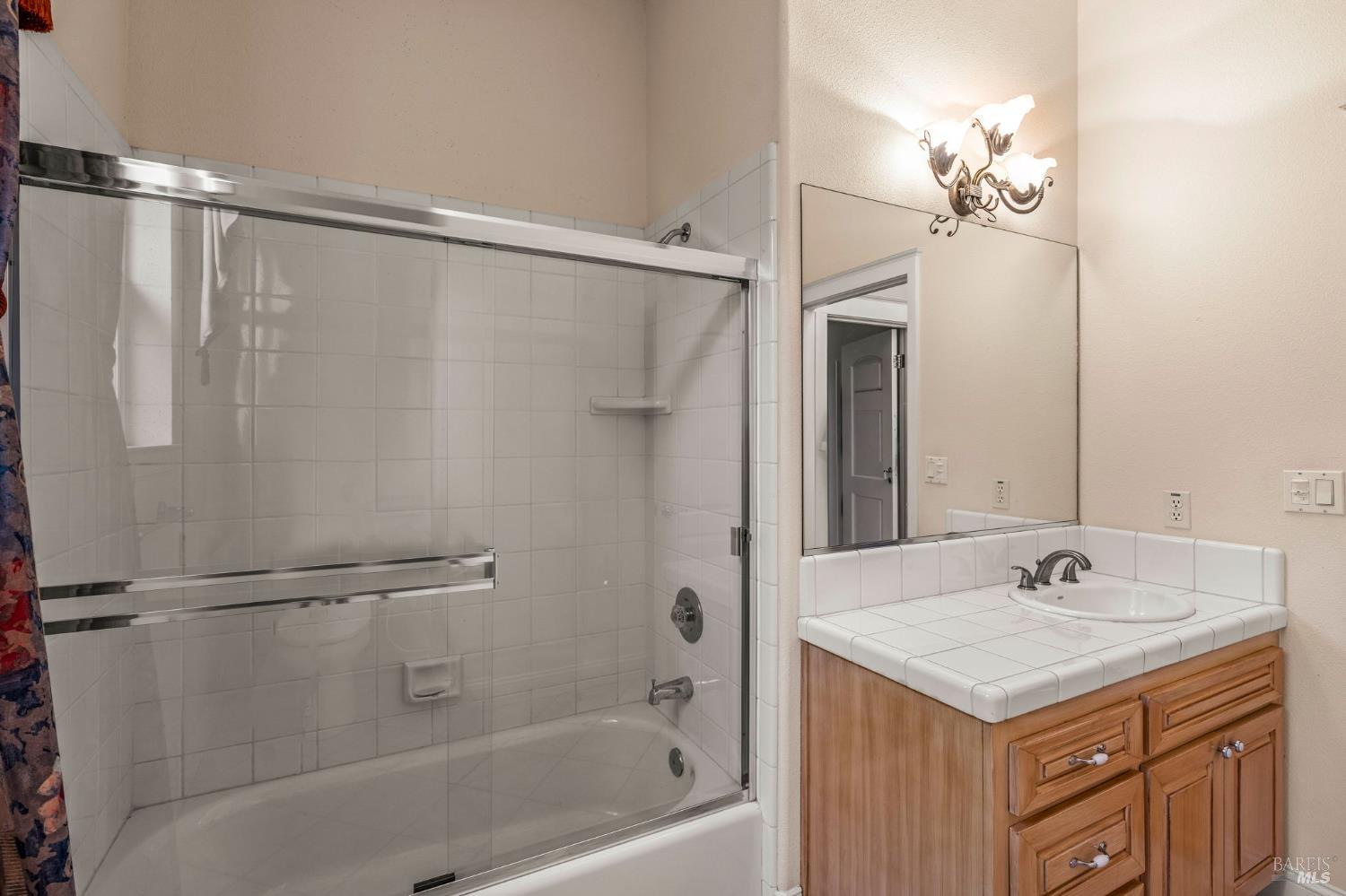 382 Lakeview Drive Napa CA 94559