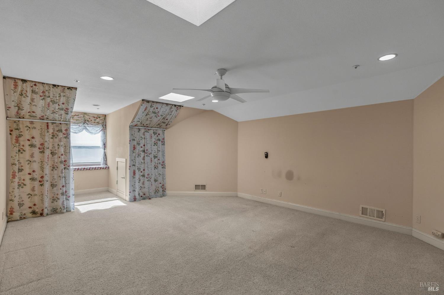 382 Lakeview Drive Napa CA 94559