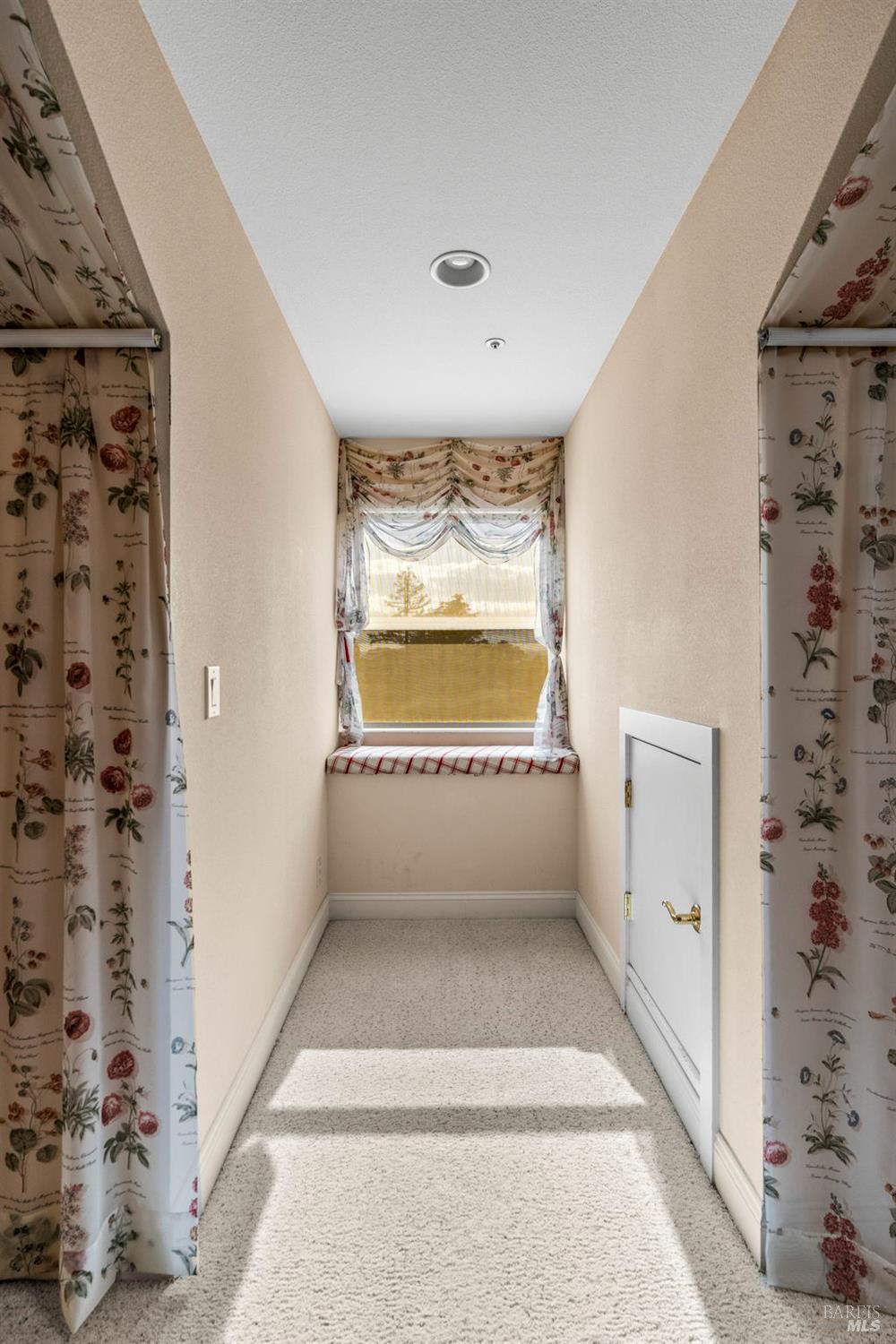 382 Lakeview Drive Napa CA 94559
