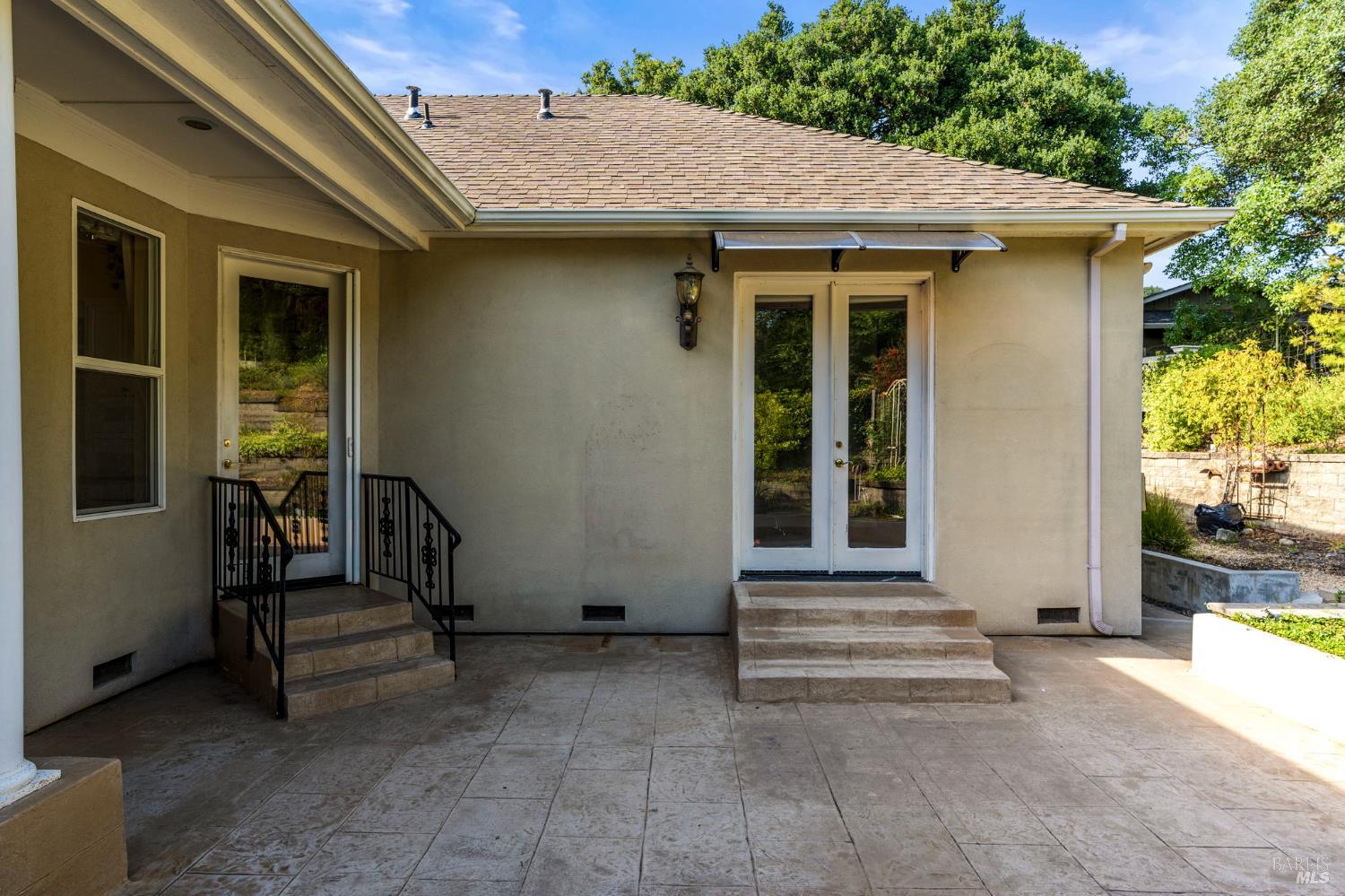 382 Lakeview Drive Napa CA 94559