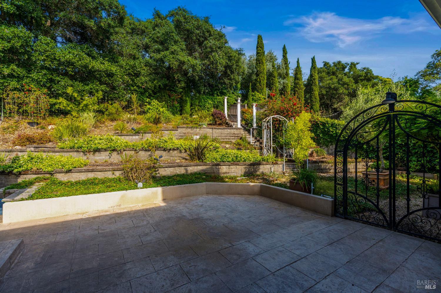 382 Lakeview Drive Napa CA 94559