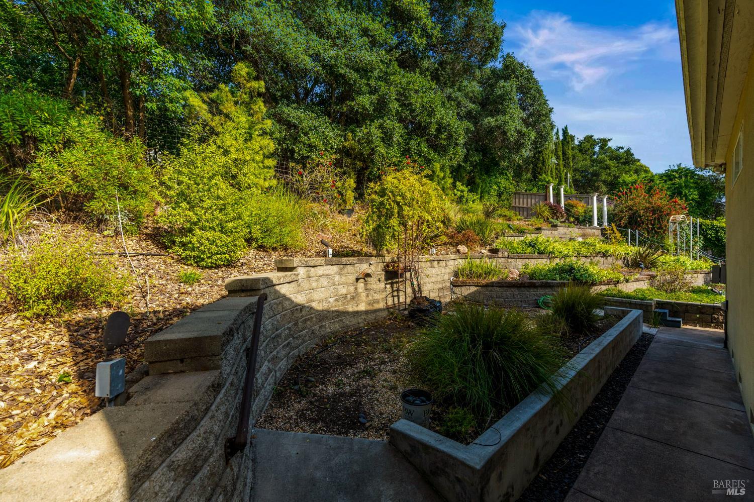 382 Lakeview Drive Napa CA 94559