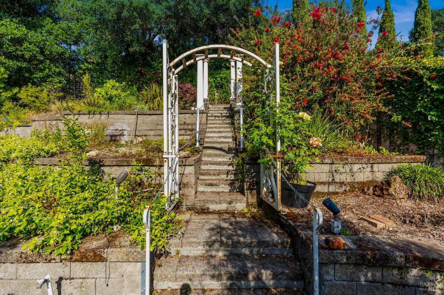 382 Lakeview Drive Napa CA 94559