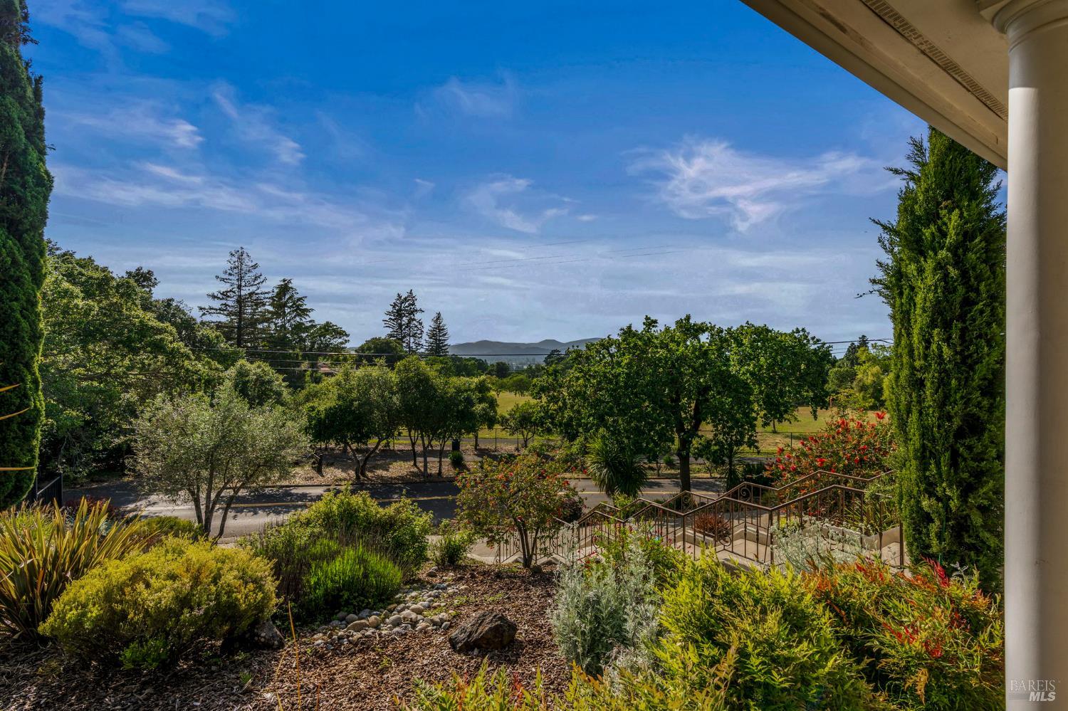 382 Lakeview Drive Napa CA 94559