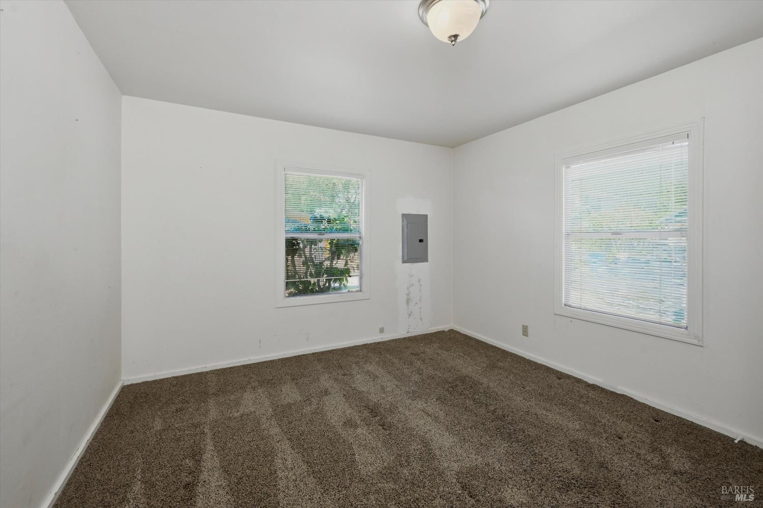 819-821 Center Street Healdsburg CA 95448