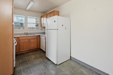 819-821 Center Street Healdsburg CA 95448