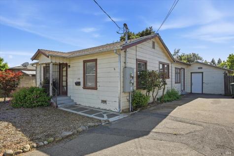 819-821 Center Street Healdsburg CA 95448