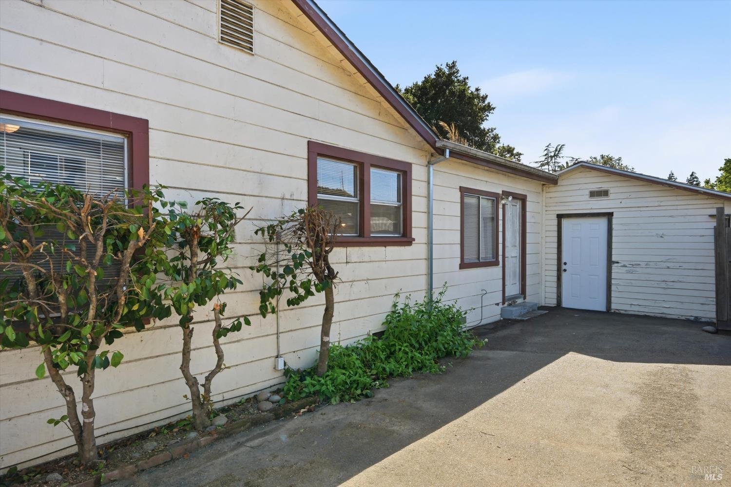 819-821 Center Street Healdsburg CA 95448