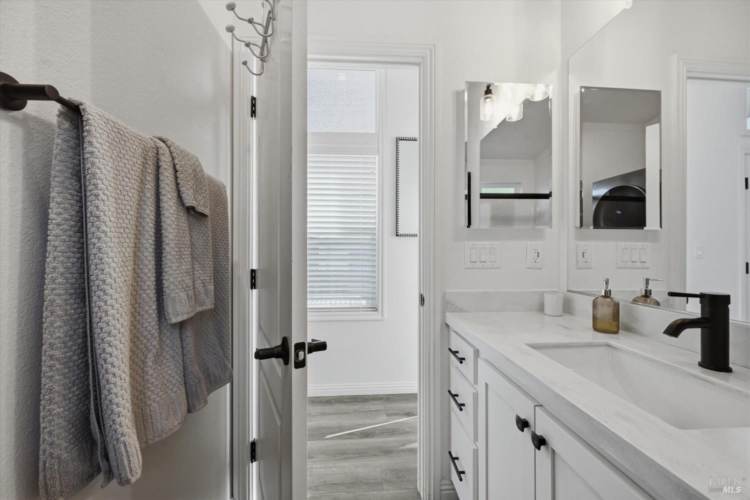 819-821 Center Street Healdsburg CA 95448