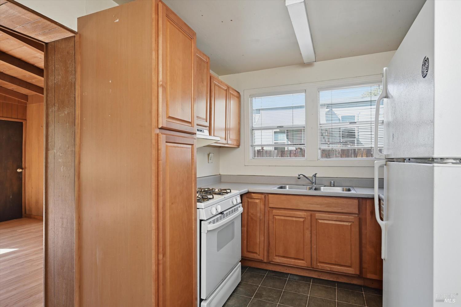 819-821 Center Street Healdsburg CA 95448