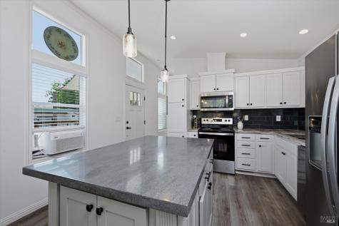 819-821 Center Street Healdsburg CA 95448