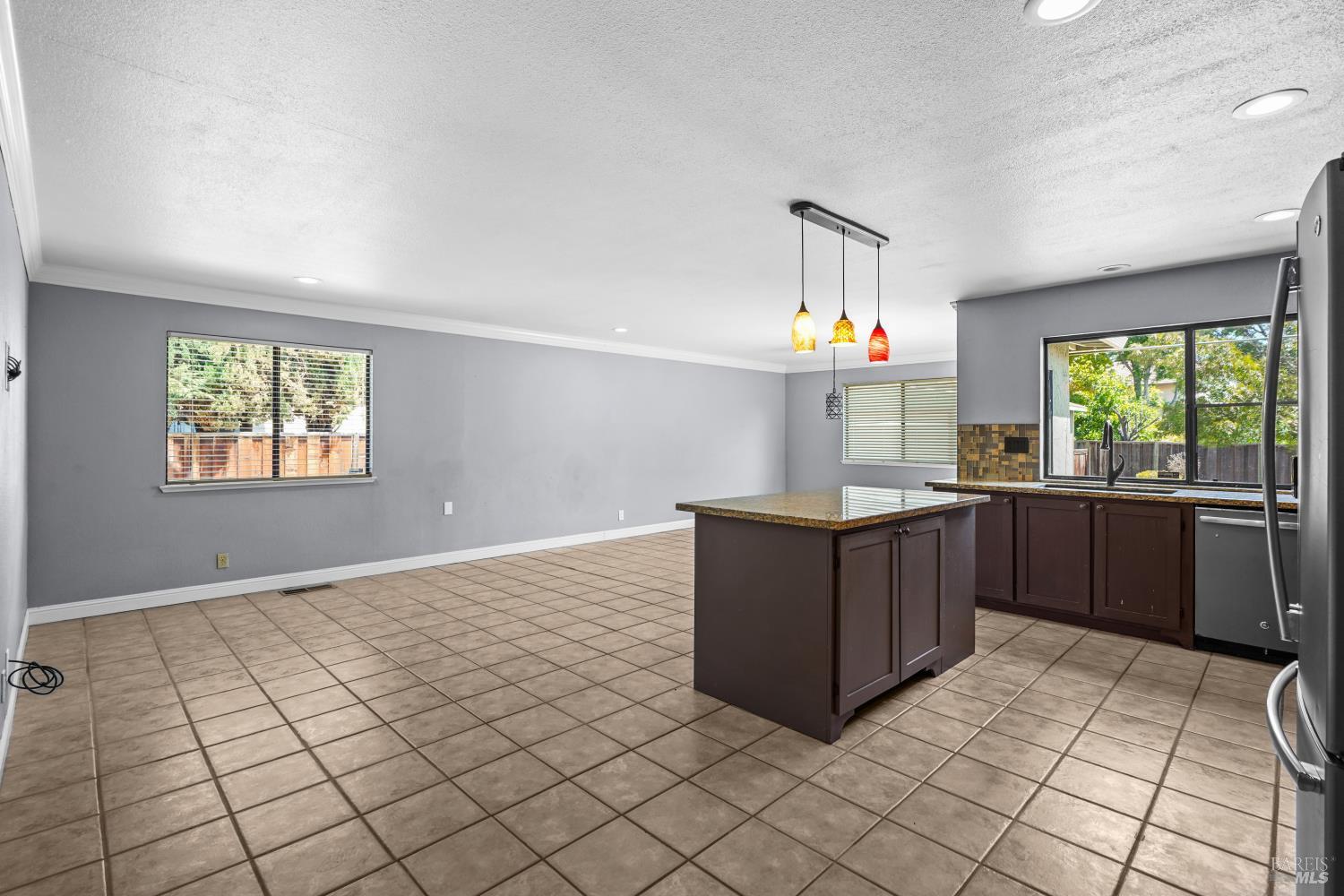 3299 Mustang Circle Fairfield CA 94533