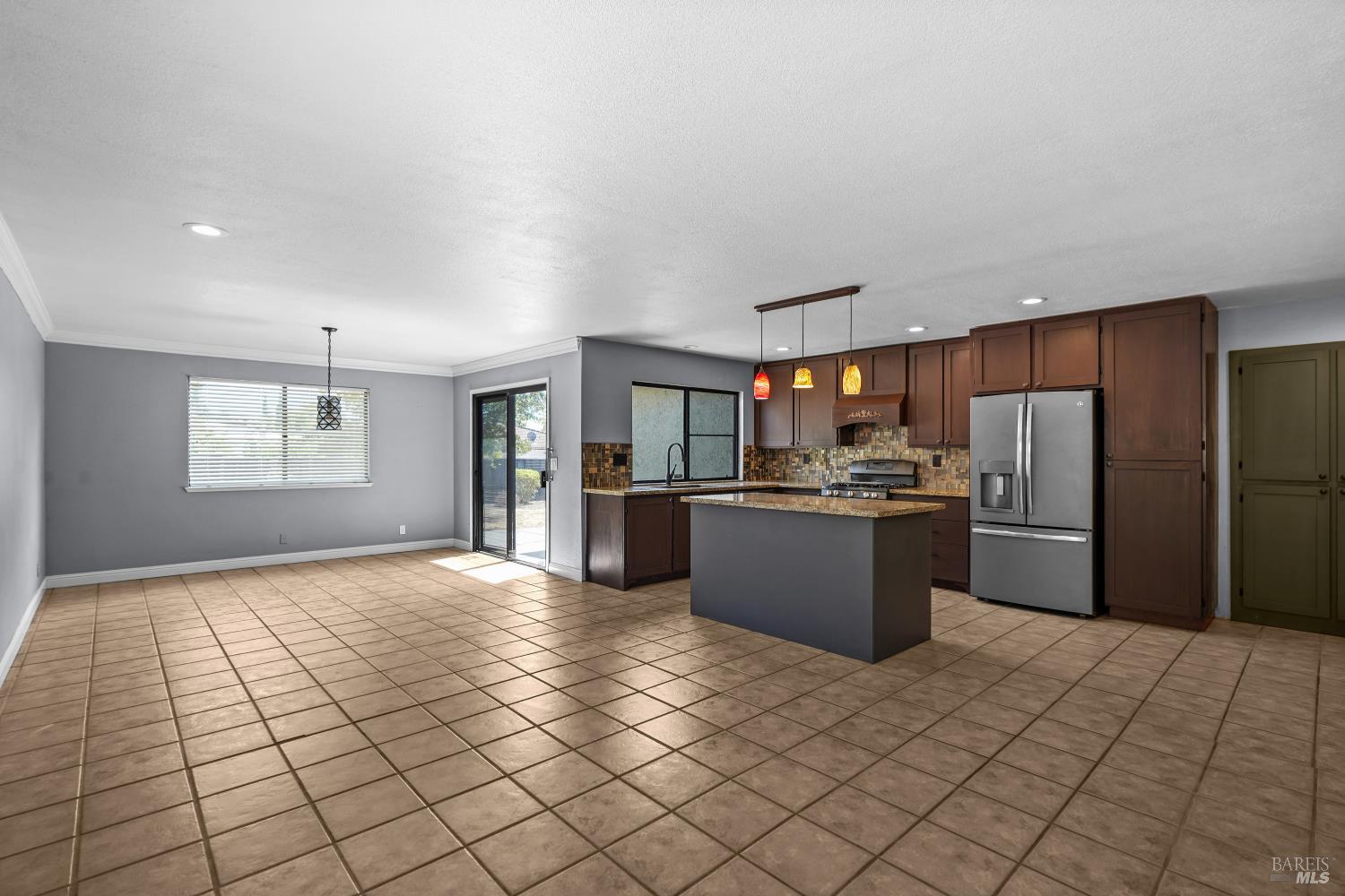 3299 Mustang Circle Fairfield CA 94533