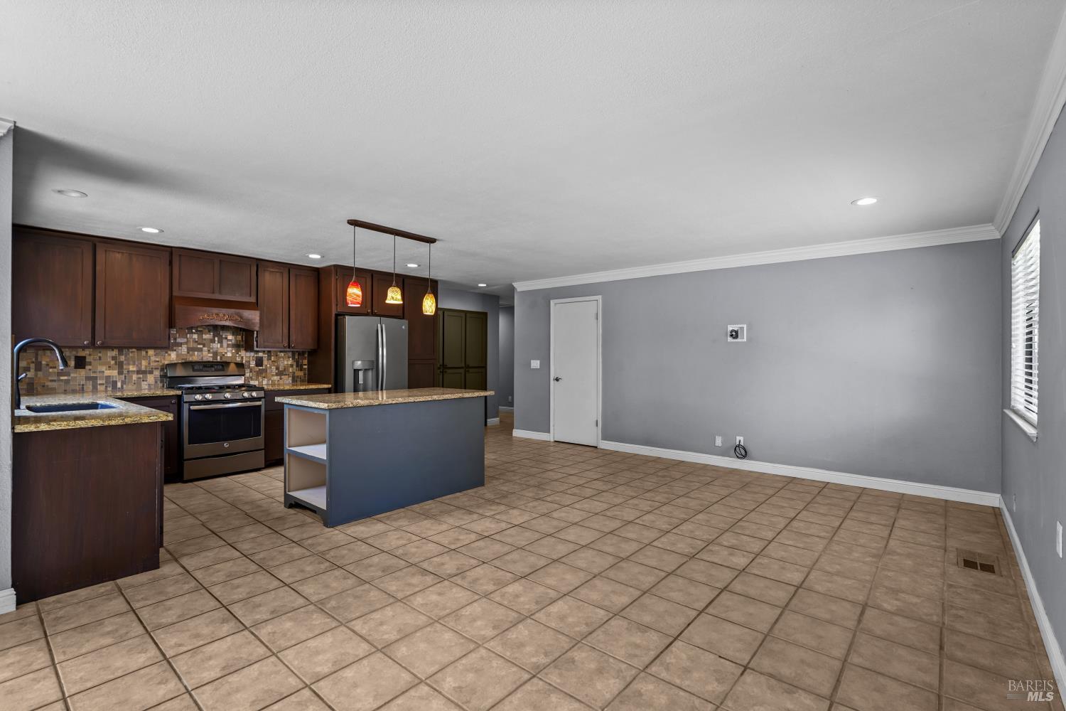 3299 Mustang Circle Fairfield CA 94533