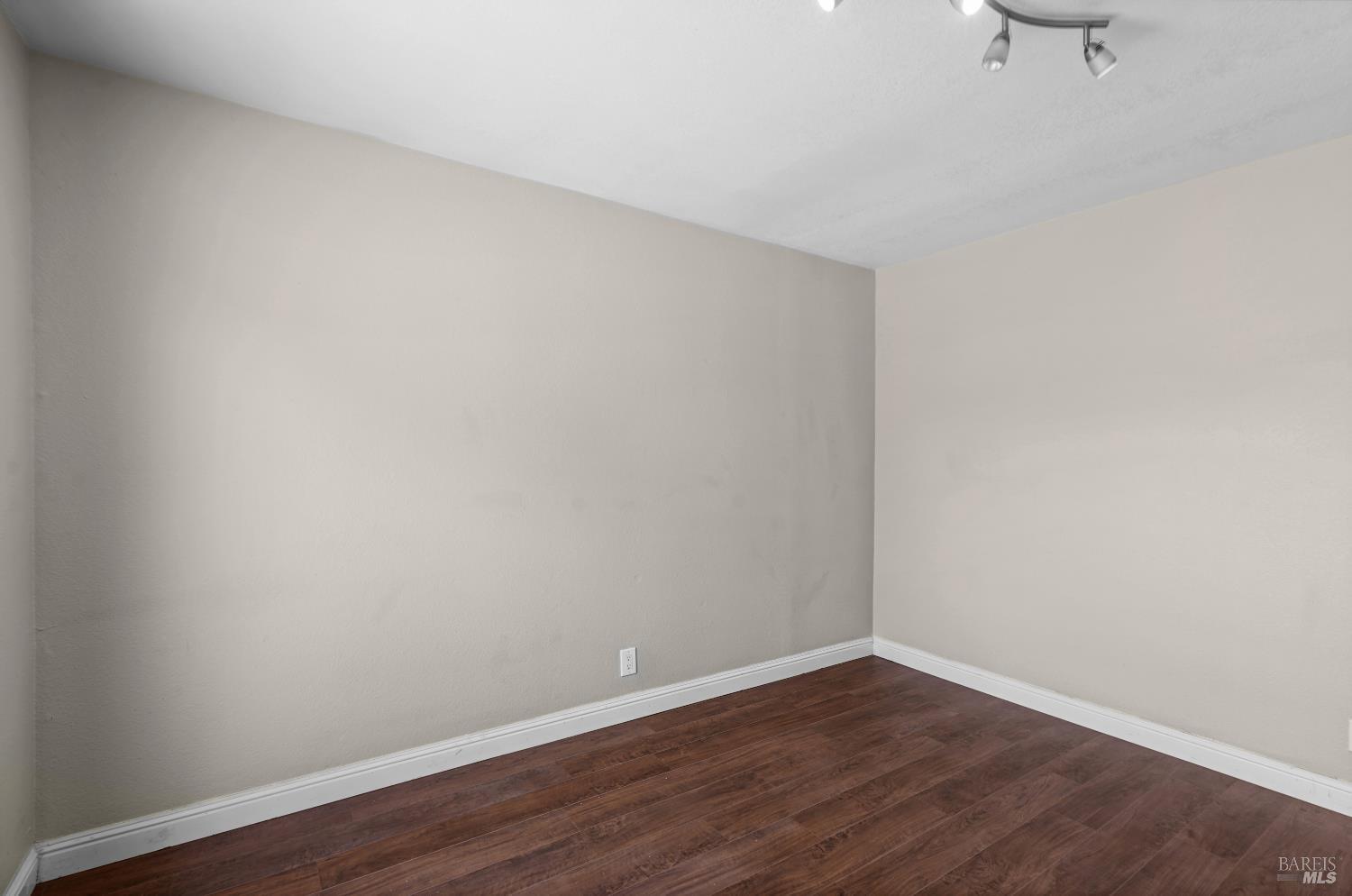 3299 Mustang Circle Fairfield CA 94533