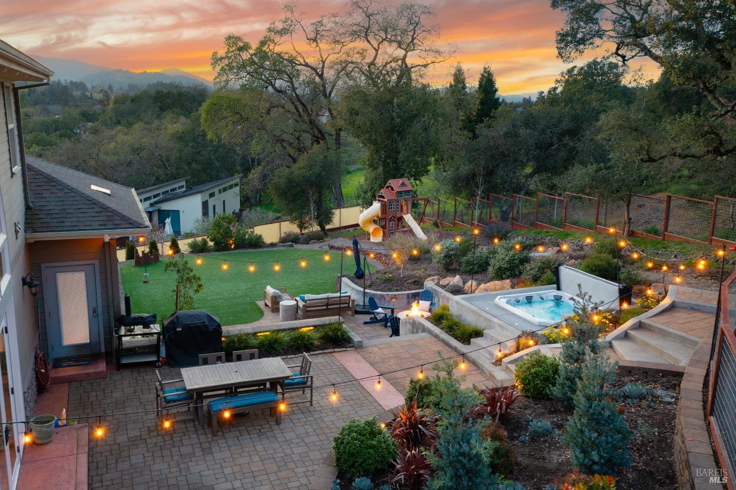 235 Clear Ridge Drive Healdsburg CA 95448