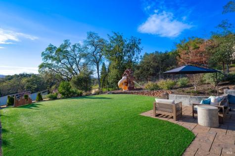 235 Clear Ridge Drive Healdsburg CA 95448
