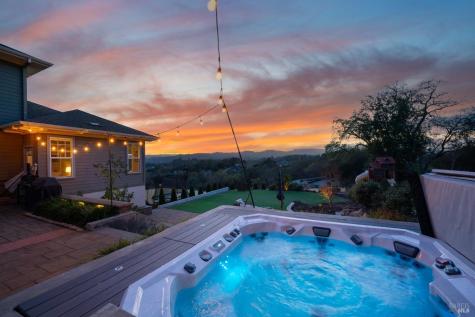 235 Clear Ridge Drive Healdsburg CA 95448