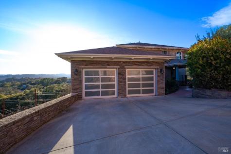 235 Clear Ridge Drive Healdsburg CA 95448