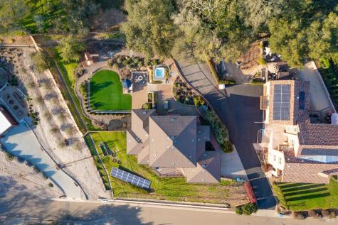 235 Clear Ridge Drive Healdsburg CA 95448
