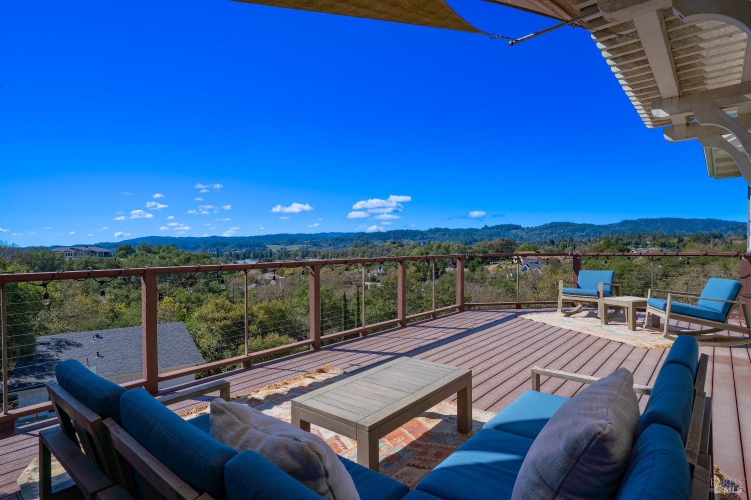 235 Clear Ridge Drive Healdsburg CA 95448