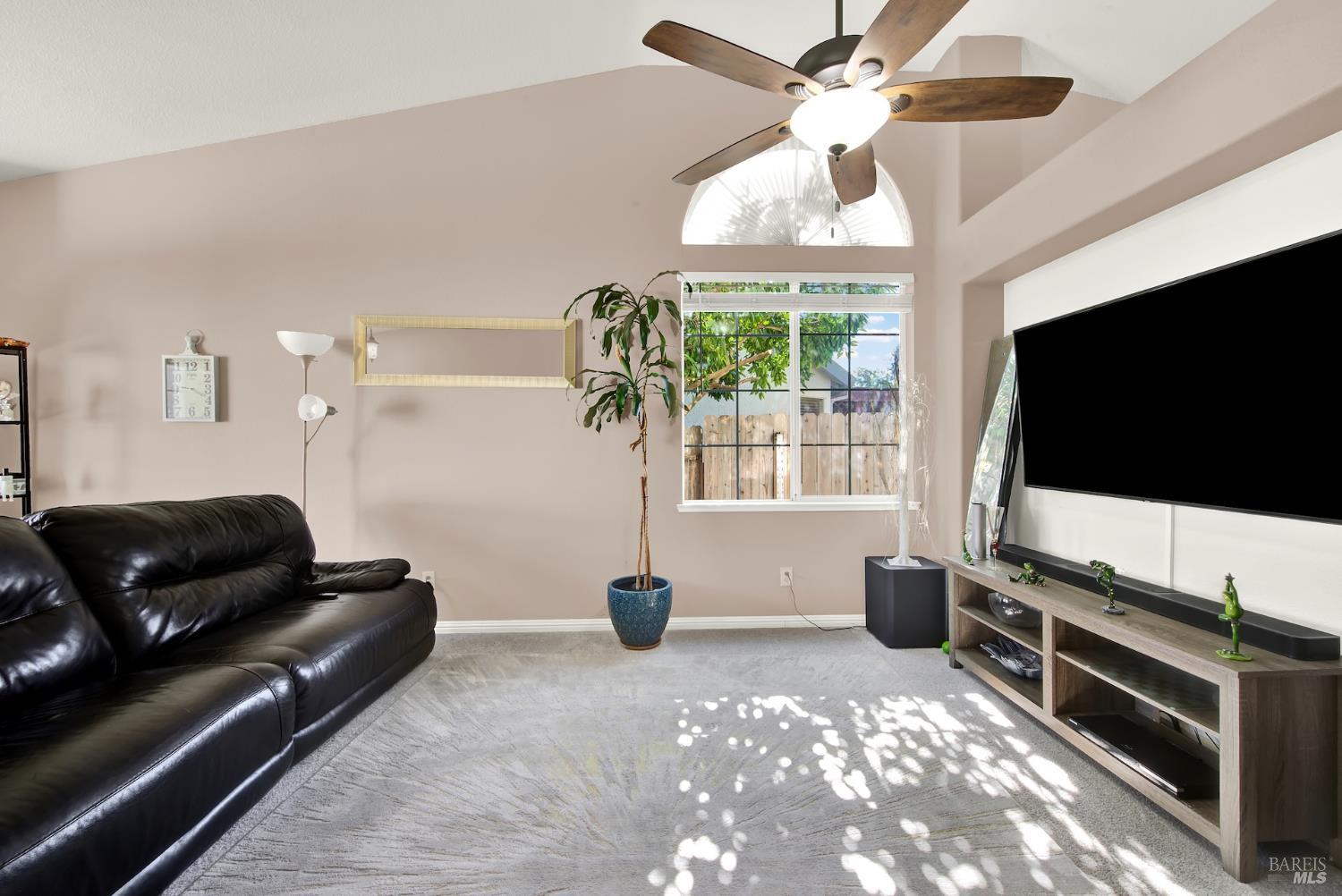 921 Topaz Circle Vacaville CA 95687