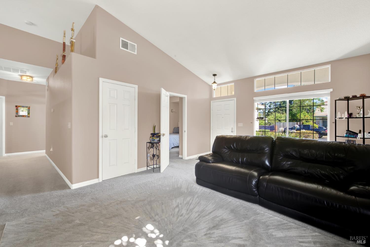 921 Topaz Circle Vacaville CA 95687