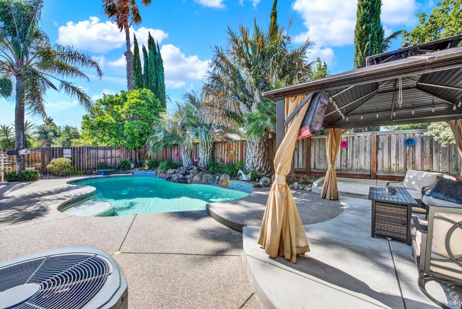921 Topaz Circle Vacaville CA 95687