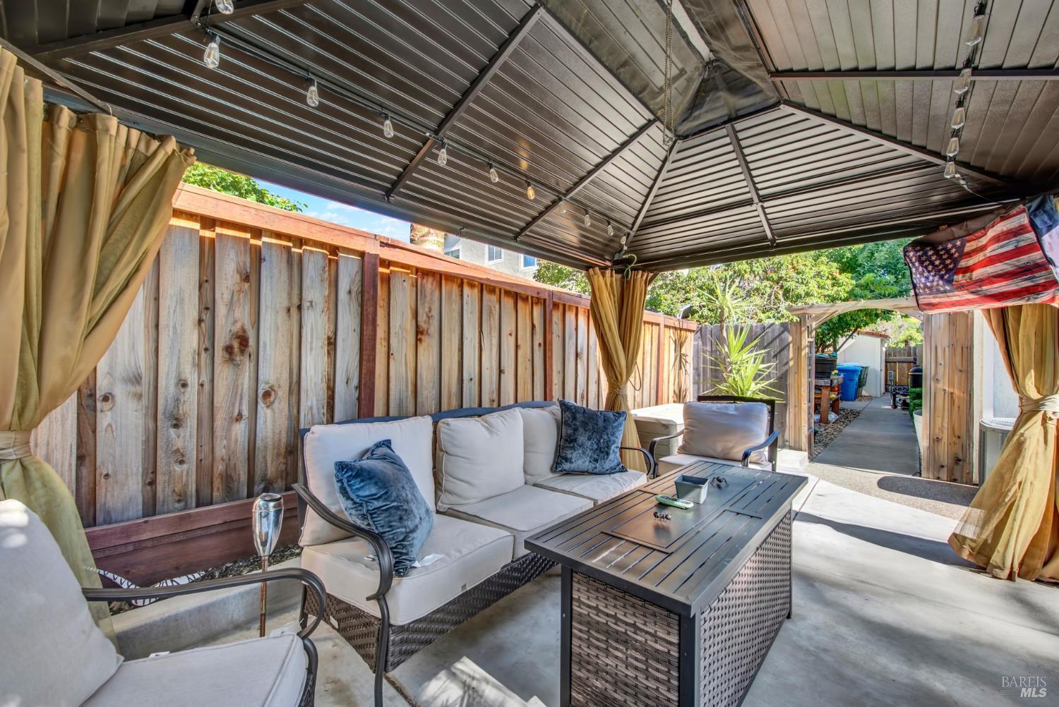 921 Topaz Circle Vacaville CA 95687