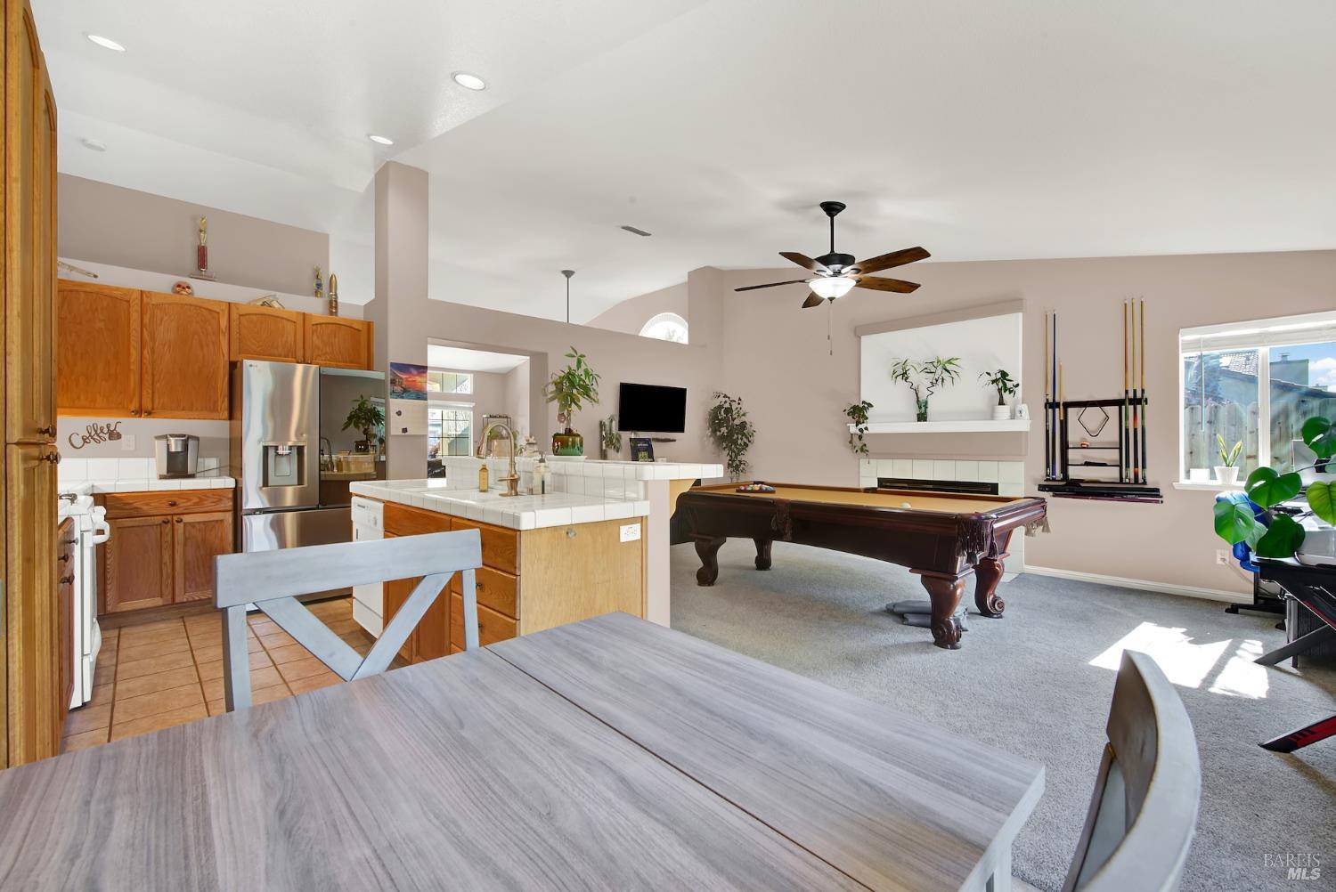 921 Topaz Circle Vacaville CA 95687