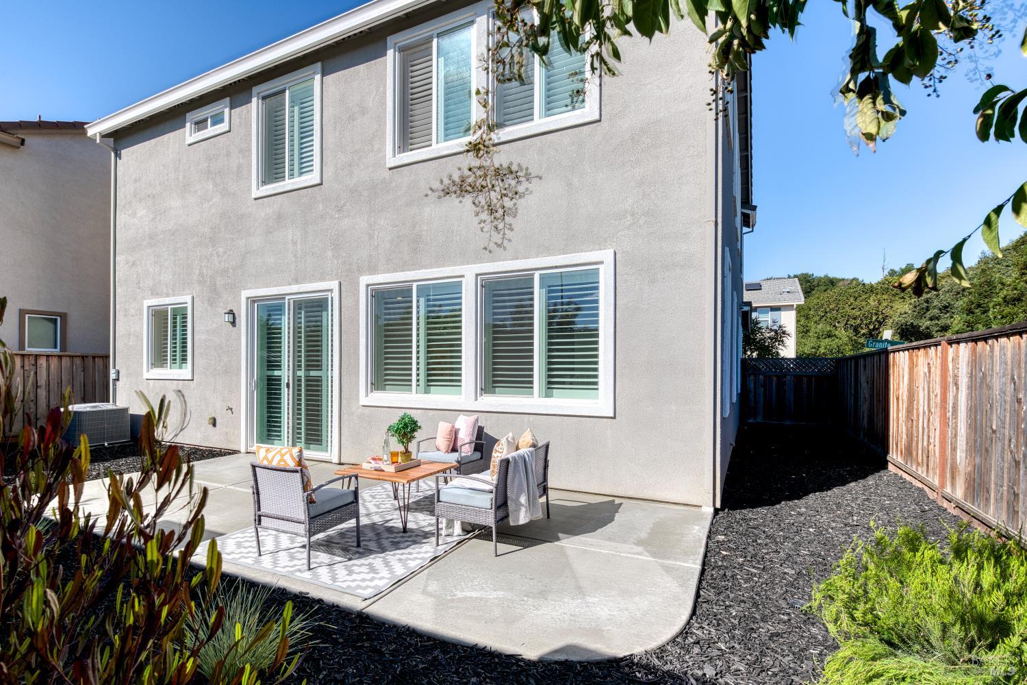 704 Granite Lane Fairfield CA 94534