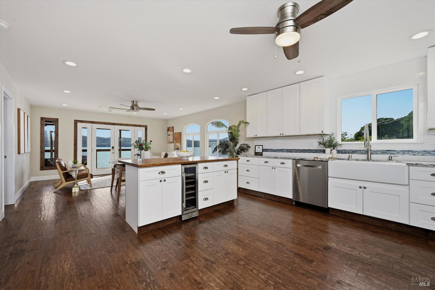 12521 Lakeshore Drive Clearlake CA 95422