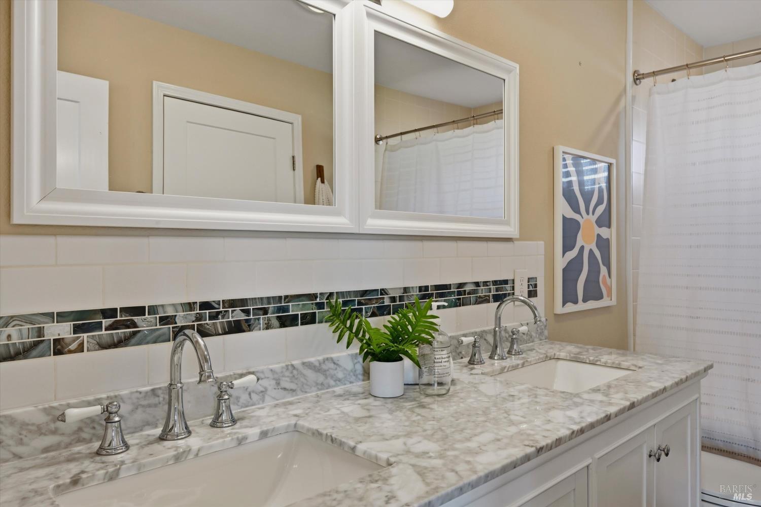 12521 Lakeshore Drive Clearlake CA 95422