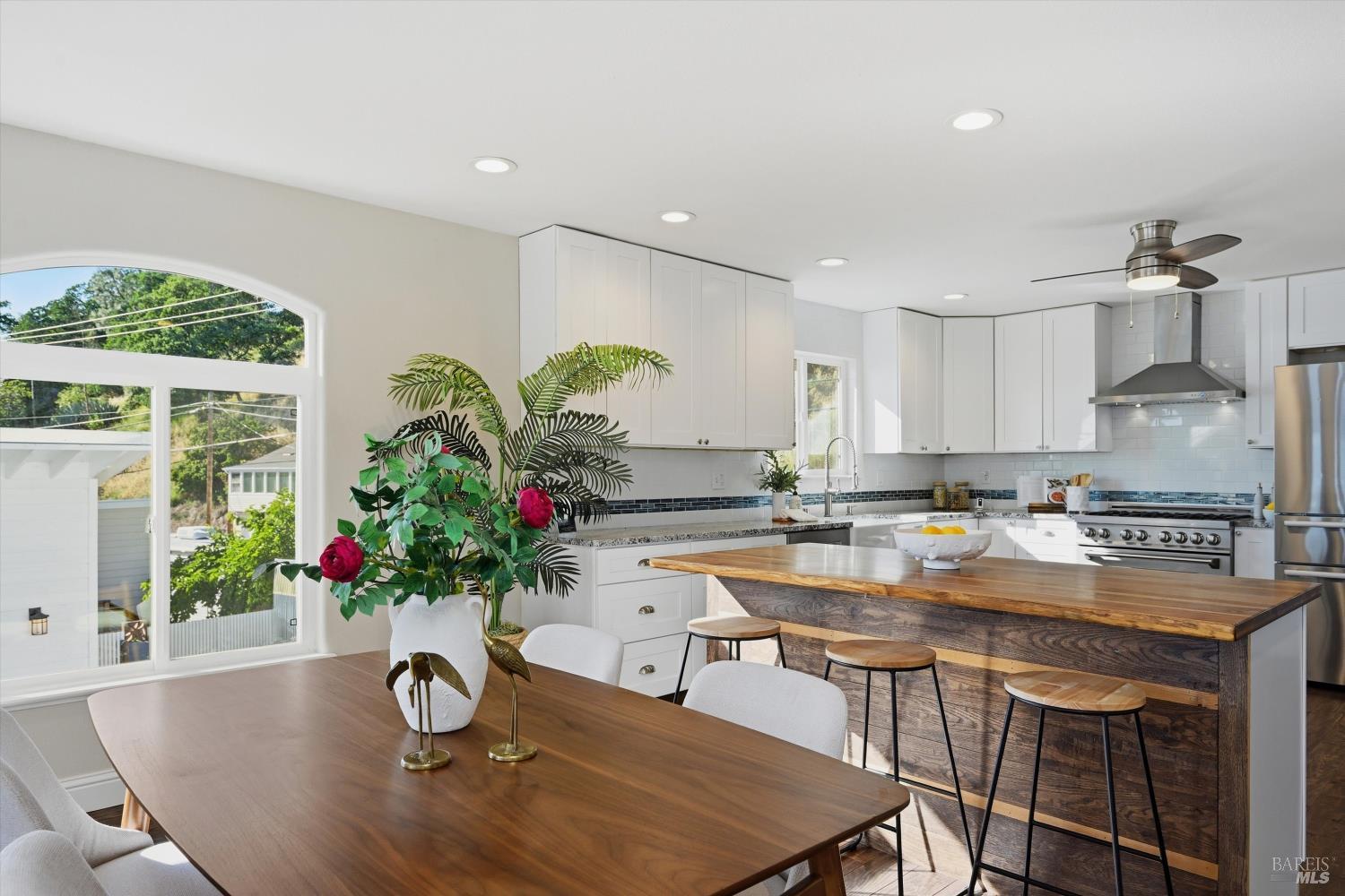 12521 Lakeshore Drive Clearlake CA 95422