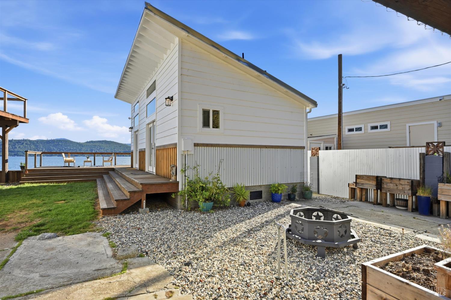 12521 Lakeshore Drive Clearlake CA 95422