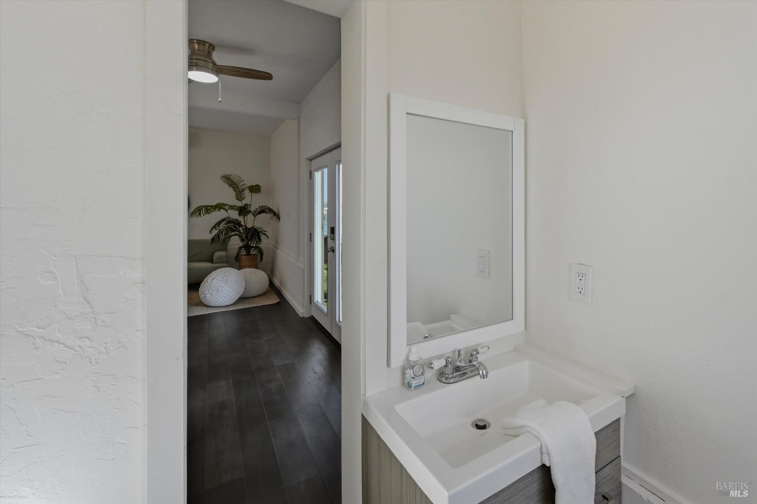 12521 Lakeshore Drive Clearlake CA 95422